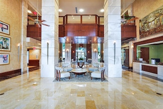 19501 W Country Club Dr Unit 207, Aventura, FL 33180