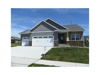 322 Sunflower Dr, Fairfax, IA 52228