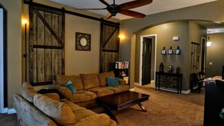 1420 Lakes Circle Dr, Columbus, OH 43240