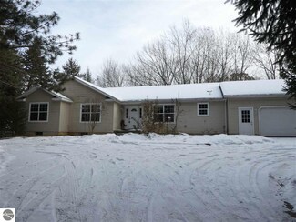 1100 E Lincoln Rd, Saint Louis, MI 48880