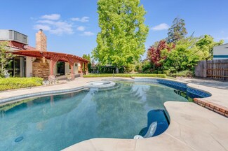 8700 Tipton Ct, Elk Grove, CA 95624