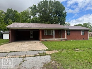 81 W 2nd St, Biggers, AR 72413