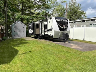 554 Endicott St N Unit 65, Laconia, NH 03246