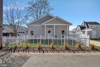 202 Riverview Rd, Claymont, DE 19703