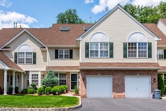 10 Cooper Ln, Millington, NJ 07946