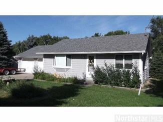 105 Poplar Ave S, Annandale, MN 55302
