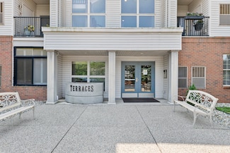 39144 Hayes Rd Unit 7, Clinton Township, MI 48038