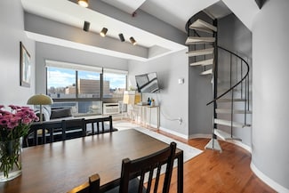 12 Stoneholm St Unit 621, Boston, MA 02115