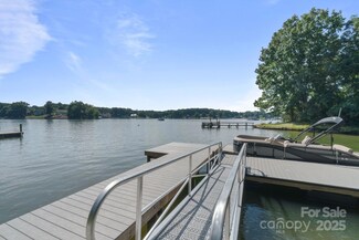 3539 Tee St, Sherrills Ford, NC 28673