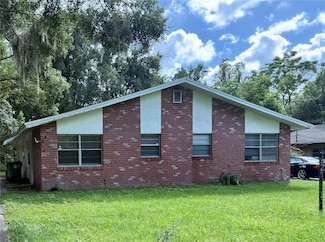 836 E Indiana Ave, Deland, FL 32724