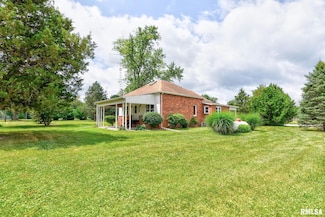 1798 E 1685 Rd N, Taylorville, IL 62568