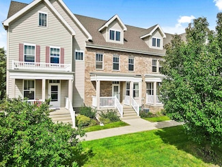 72 S Gardens Way, Fitchburg, WI 53711