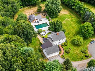 4 Foxhollow Ct, East Kingston, NH 03827
