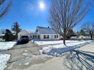 19 Harwich St, Worcester, MA 01607
