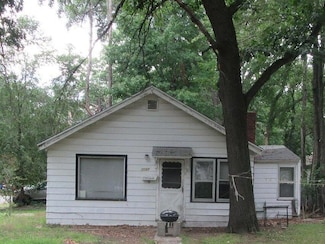 3237 Sanford St, Muskegon, MI 49444