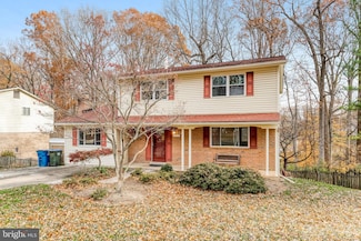 5370 Gainsborough Dr, Fairfax, VA 22032