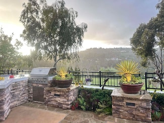 16922 Blue Shadows Ln, San Diego, CA 92127