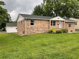 1696 W Evandale Dr, Decatur, IL 62526