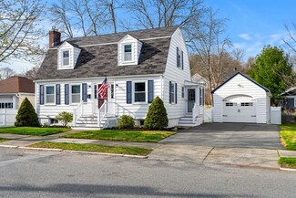 26 Moffatt Rd, Salem, MA 01970