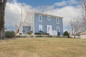 28 Modoc St, Worcester, MA 01604