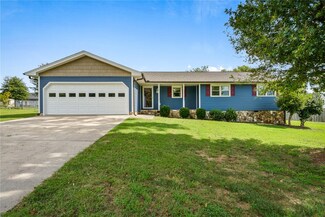 105 Stonehaven Dr, Anderson, SC 29625