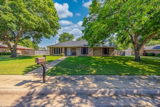 703 Athenia Way, Duncanville, TX 75137