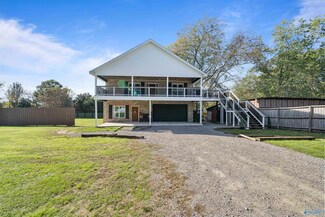 421 Morrow St NE, Hartselle, AL 35640