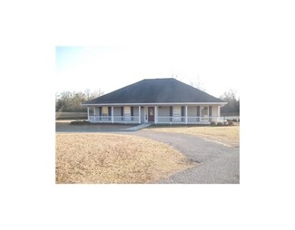 1006 Madsen Ave, Wiggins, MS 39577