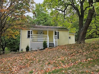 207 School House St, Scio, OH 43988