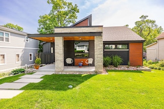 5401 Carpenter St, Downers Grove, IL 60515