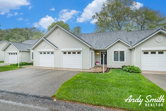 319 Nestlewood Dr Unit 3, Holland, MI 49424