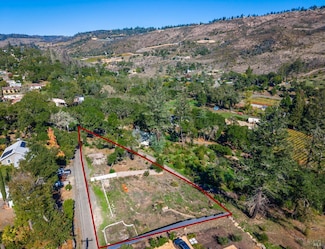 14 Upland Rd, Saint Helena, CA 94574
