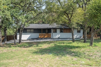 5917 Yosemite Dr, Fort Worth, TX 76112