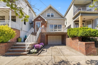 134 W 25th St, Bayonne, NJ 07002