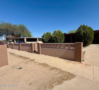 641 W Teton St, Tucson, AZ 85756