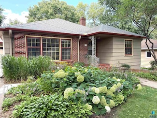 310 E 28th St, Sioux Falls, SD 57105
