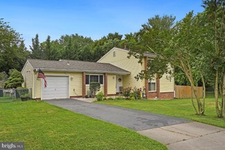 17709 Millcrest Dr, Derwood, MD 20855