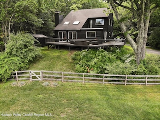181 Lockwood Rd, Craryville, NY 12521