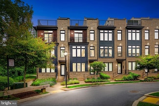 142 Winsome Cir, Bethesda, MD 20814