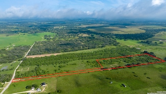 000 Brite Ln, Poteet, TX 78065