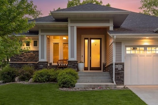 6300 Montee Dr, Eden Prairie, MN 55344