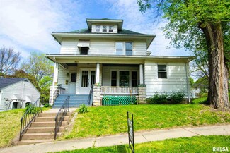 841 42nd St, Rock Island, IL 61201