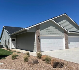 1094 W Trek Ct, Goddard, KS 67052