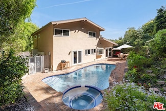 3735 Montuso Place, Encino, CA 91436
