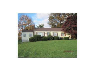 4948 Middletown Rd E, New Middletown, OH 44442