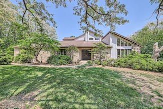 37W396 Maryhill Ln, Elgin, IL 60124