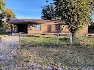36 W 8th St, Mulberry, AR 72947