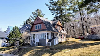 1211 5th Ave, Houghton, MI 49931