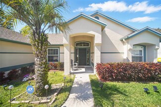 872 High Pointe Cir, Minneola, FL 34715