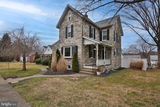 223 W Chestnut St, Souderton, PA 18964